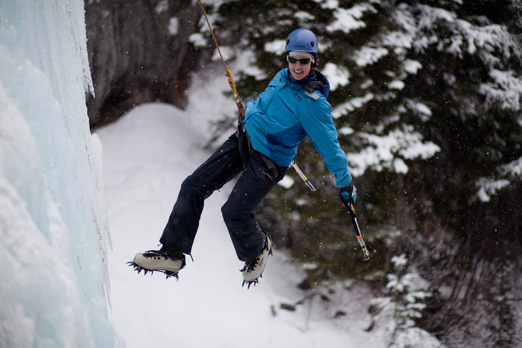 Winter ice rappelling